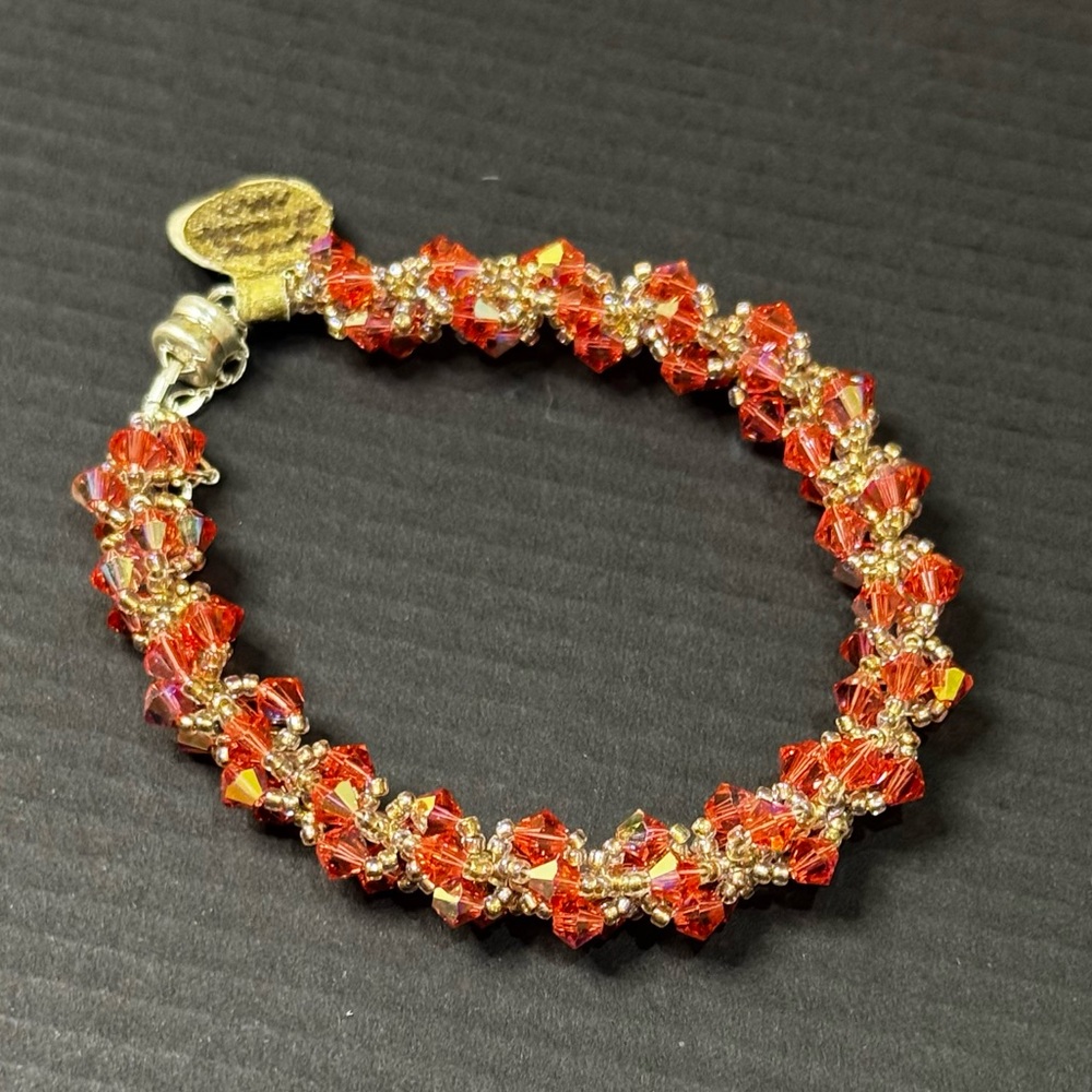 NWT Handmade Spiral Bracelet With Swarovski Crystals & Magnetic Clasp (3202)